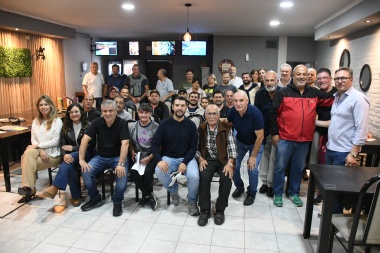 Britos entregó subsidios por casi 12 millones y medio de pesos a entidades deportivas