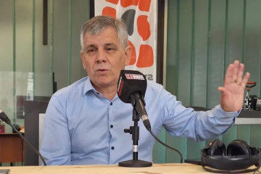 Britos: "Hay muchas posibilidades de que LLA no llegue al piso en la cuarta"