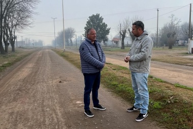 Battaglia recorrió dos localidades de General Arenales junto a sus delegados