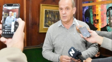 Zurro diferenció a Batakis de Guzmán y lo lapidó: "peor que él no habrá"