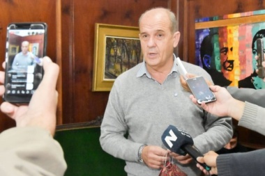 Zurro diferenció a Batakis de Guzmán y lo lapidó: "peor que él no habrá"