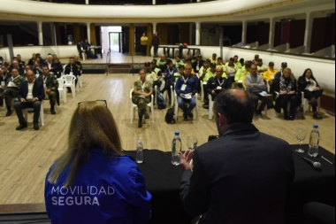 Capacitación regional para agentes de tránsito y fuerzas de seguridad en Lincoln