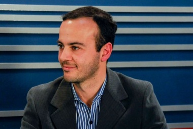Tolosa respondió con ironía a Bertone sobre la flexibilización para la gastronomía