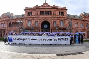 Cruce tenso entre Bancarios y la UIA por el recorte salarial