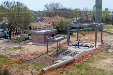 Funcionarios provinciales recorrieron la obra de la estación de bombeo cloacal