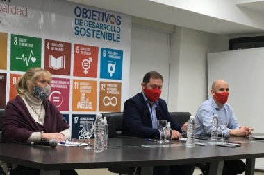 "No nos alarmemos, seamos responsables", dijo Serenal luego del primer caso de covid