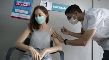 Cuatro de cada diez bonaerenses ya tienen la tercera dosis