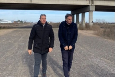 Katopodis pasó por Chacabuco y recorrió la obra paralizada de la Autopista