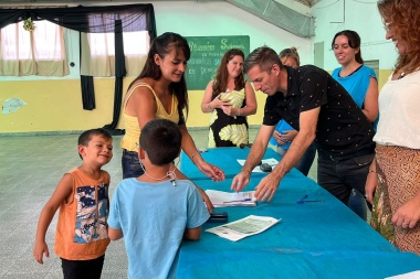 Se realizó en Junín la entrega de anteojos del Programa Provincial “Ver para Aprender”