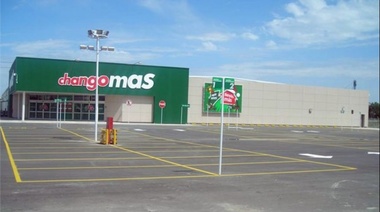 Refuerzan seguridad en supermercados de Junín para "evitar problemas"