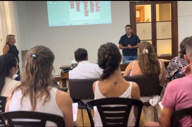 Revilla reunió al gabinete ampliado: pidió "unión y esfuerzo"