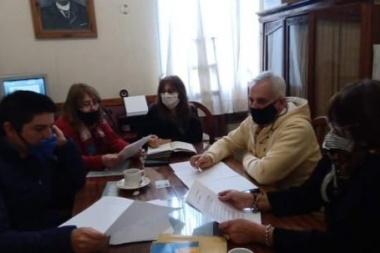 Concejales del FdT cuestionaron a sus pares de Cambiemos por retirarse en plena sesión