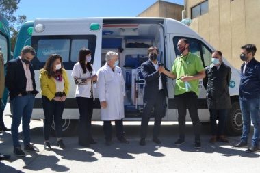 Kreplak y Gollán llegan a Vedia y Junín para entregar equipamiento sanitario