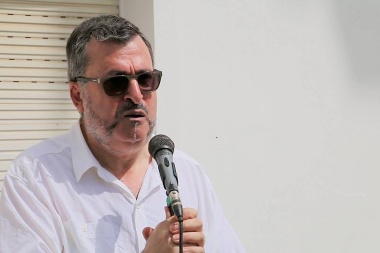 Conocchiari se va del municipio, pero deja el anuncio del pago de un bono a municipales