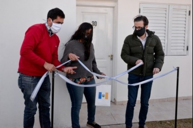 Provincia sostiene que la gestión anterior dejó 5.500 viviendas sin terminar