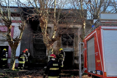 Un agente de Seguridad Vial juninense rescató a dos niños del interior de una vivienda en llamas en Morse
