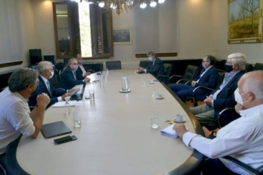 El Gobierno y el campo acordaron y se garantizará el abastecimiento de maíz