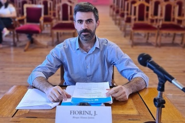 Fiorini reclamó definiciones a nación: "el tiempo de transición se agota"