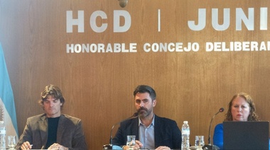 Con dardos a la oposición, Fiorini celebró por la nueva terminal