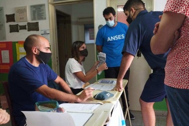 “Las becas Progresar estimulan la capacidad de soñar de nuestros jóvenes”, resaltó Astudillo