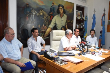Fernández movió a su equipo en busca de "más agilidad y eficiencia"