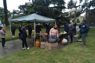 Recicladores del Relleno Sanitario aguardan ser recibidos por funcionarios municipales