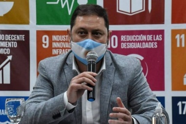 Intendente radical pidió "un cambio de estrategia" en la gestión de la pandemia