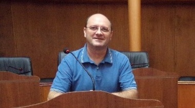 Concejal del Movimiento Evita se acerca a Gatica y aviva la interna peronista