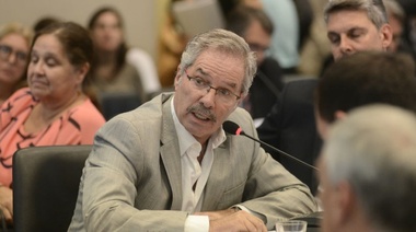Para Solá, “Macri hace cortinas de humo para tapar los problemas”
