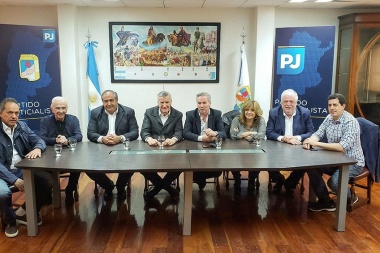 Solá y Daer se sumaron a la conducción del PJ que busca acordar con Cristina