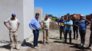 Barenghi recorrió obras de vivienda financiadas por provincia
