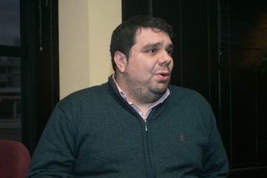Melo pidió un cambio de rumbo “urgente” para reactivar la actividad comercial