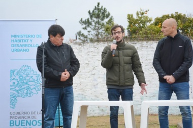Simone firmó con Lago convenio por 24 viviendas