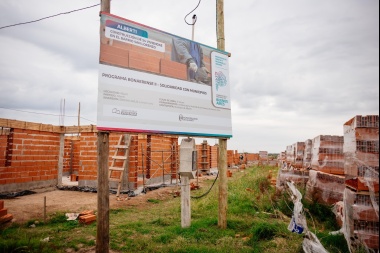 Junto a provincia, avanza la construcción de 54 viviendas en Alberti