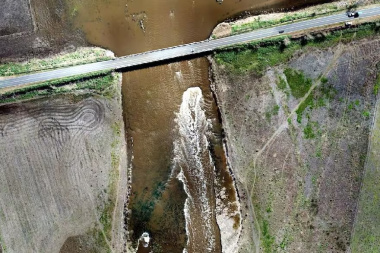 Lago pidió medidas urgentes para evitar riesgos en un estratégico puente
