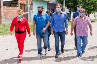 Santilli sigue dando pasos en la Provincia: recorrió La Matanza con Finocchiaro