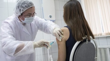 Autorizan la vacunación con Sputnik V en embarazadas y personas inmunocomprometidas