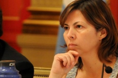 Para Batakis, “la Provincia la tiene complicada para pagar la deuda a futuro”