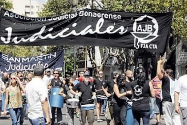 Judiciales paran el jueves para pedir por "urgente convocatoria a paritarias"