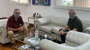 Acercando posturas: Valenzuela pasó por la cuarta sección en distrito radical