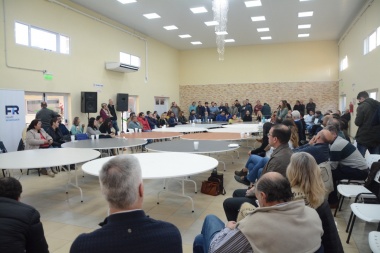 El Frente Renovador de la Cuarta reunió a su dirigencia en Bragado