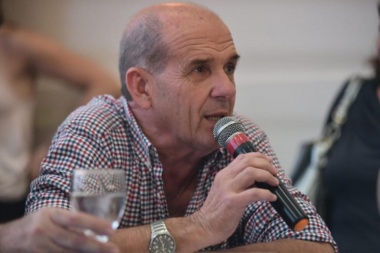 "Cristina no se toca", insistió Zurro y aseguró: "no amenazamos, advertimos"