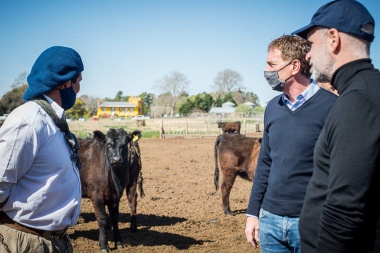 Santilli y Larreta recorrieron Junín con Petrecca y estrecharon relaciones con el campo