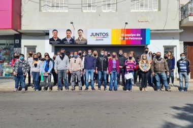Juntos inició su campaña con un timbreo que unió fuerzas en Junín