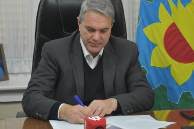 "Gobernar para la foto", la UCR fue a fondo contra la gestión de Golía