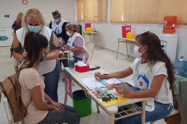 Provincia envía más de 500 mil turnos para vacunar con la primera dosis