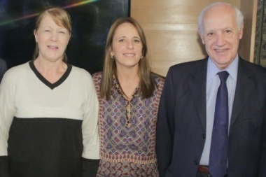 Consenso apuesta a los indecisos: “la gente tiene que animarse a salir de la grieta”