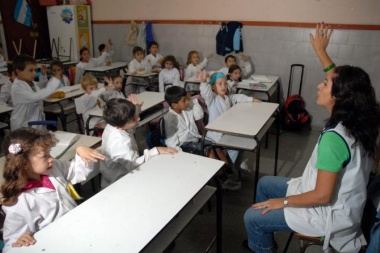Congreso de la FEB votó la continuidad del plan de lucha docente