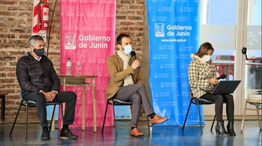 "No voy a ser el intendente que clausure un comercio por querer trabajar", dijo Petrecca