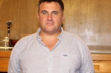"Nunca estuvimos a favor de flexibilizar la fase 2", dijo Bruzzone y disparó sobre Petrecca